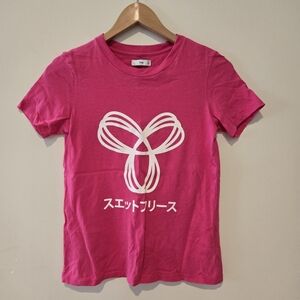 BNWOT Aritzia TNA pink graphic tshirt size xs